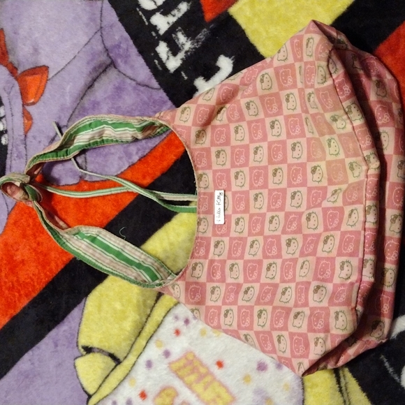 Hello Kitty HOBO Bag - Picture 7 of 11
